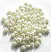 100 6mm Light Celadon Green Pearl Glass Heart Beads