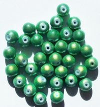 34 8mm Round Light Green Miracle Beads