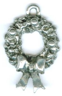 1 20mm Antique Silver Wreath Pendant