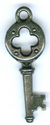 1 27mm TierraCast Black Quatrefoil Key Pendant
