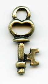 1 19x9mm Antique Gold Key Pendant