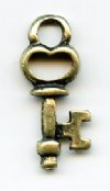 1 19x9mm Antique Gold Key Pendant