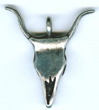 1 37x34mm Antique Silver Cattle Skull Pendant
