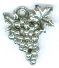 1 Antique Silver Bunch of Grapes Pendant