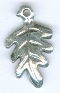 1 17mm Antique Silver Oak Leaf Pendant