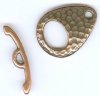 1 22x16mm TierraCast Hammered Antique Copper Ellipse Toggle